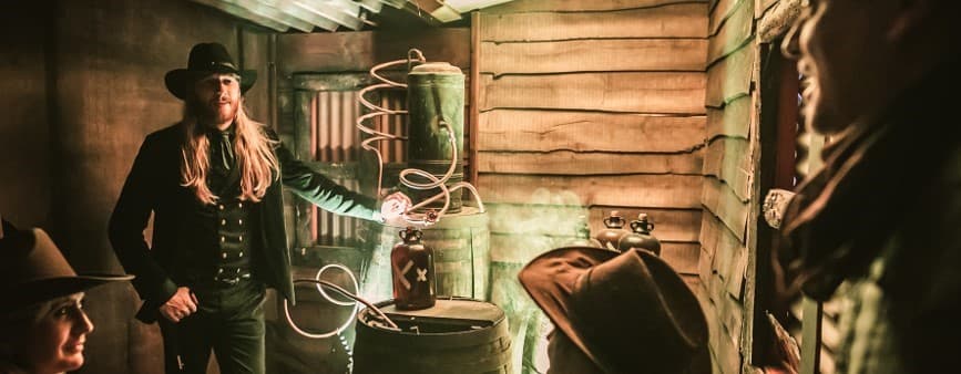 Moonshine Saloon